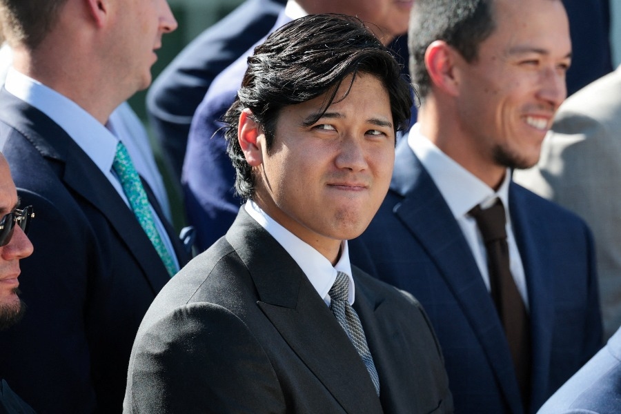 大谷翔平山本由伸白宮互指對方 Mike Trout提問引熱議