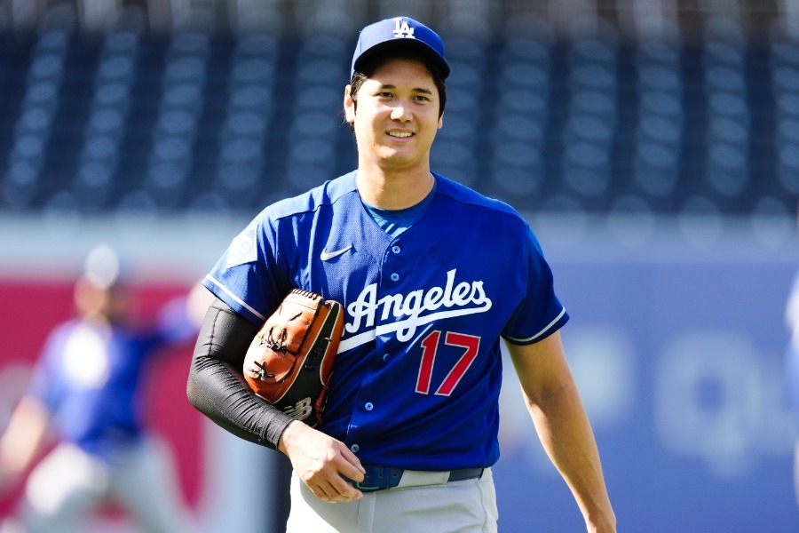 大谷翔平賽後通道「惡作劇」逗樂隊友 道奇攝影師貼照引熱議