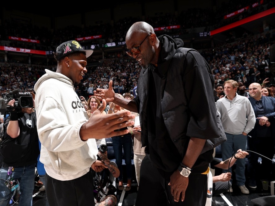 灰狼將退休Garnett 21號球衣