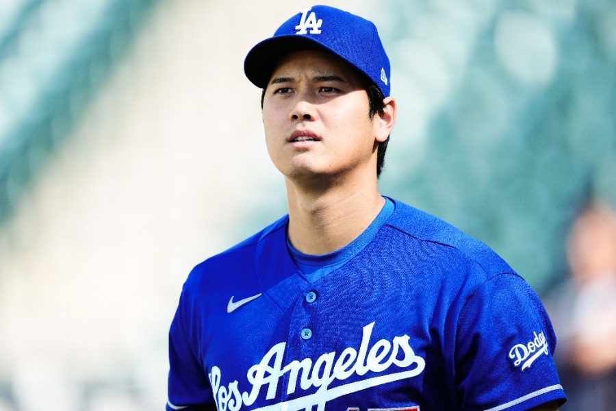 大谷翔平左膝發炎休1戰 Roberts：不進IL最快明天回歸