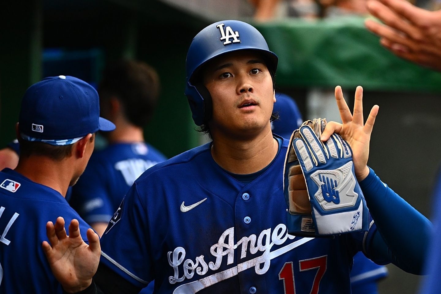 大谷翔平左膝發炎7局被換下 道奇教頭喊不嚴重仍遭球迷質疑