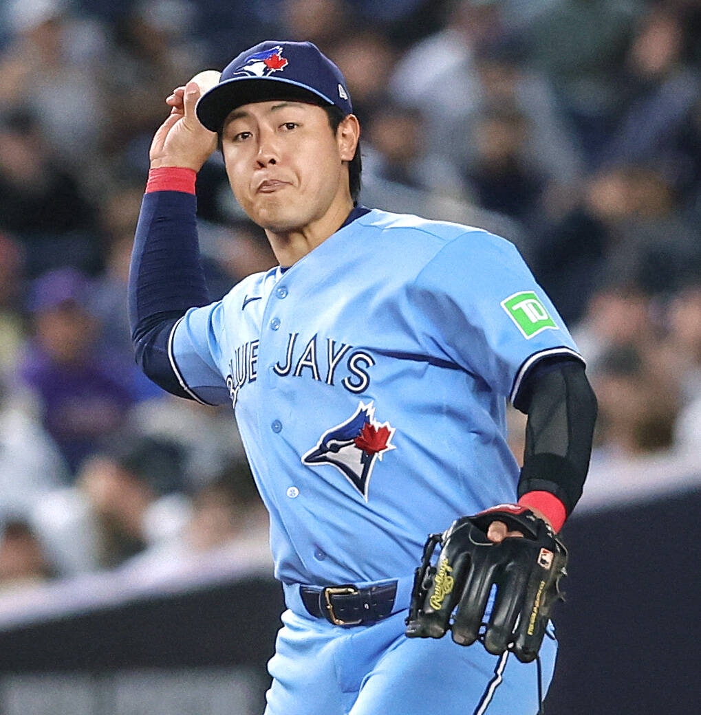 岡本和真三壘飛撲擋Garcia強襲球 藍鳥電台狂讚聰明美技