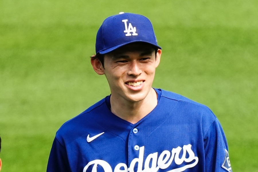 佐佐木朗希挑戰足球顛球連3下就掉 道奇官方影片引球迷吐槽