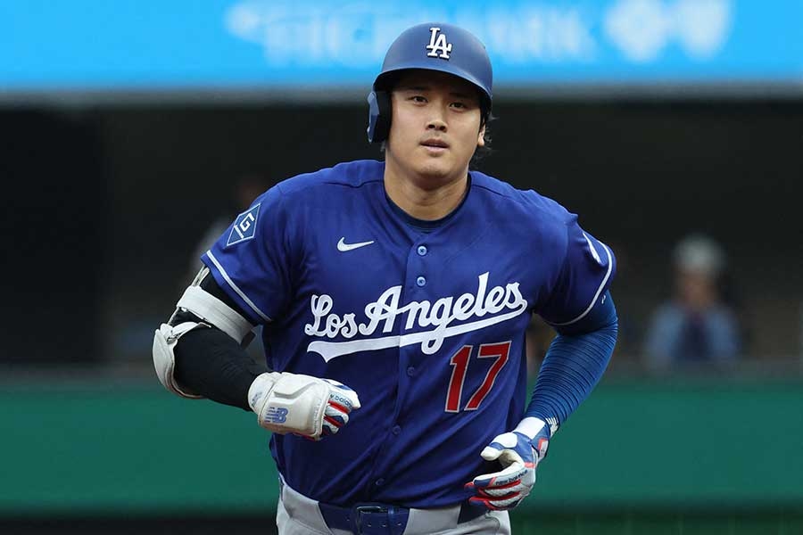 大谷翔平轟本季第13轟後左膝發炎退場 道奇8比6勝海盜