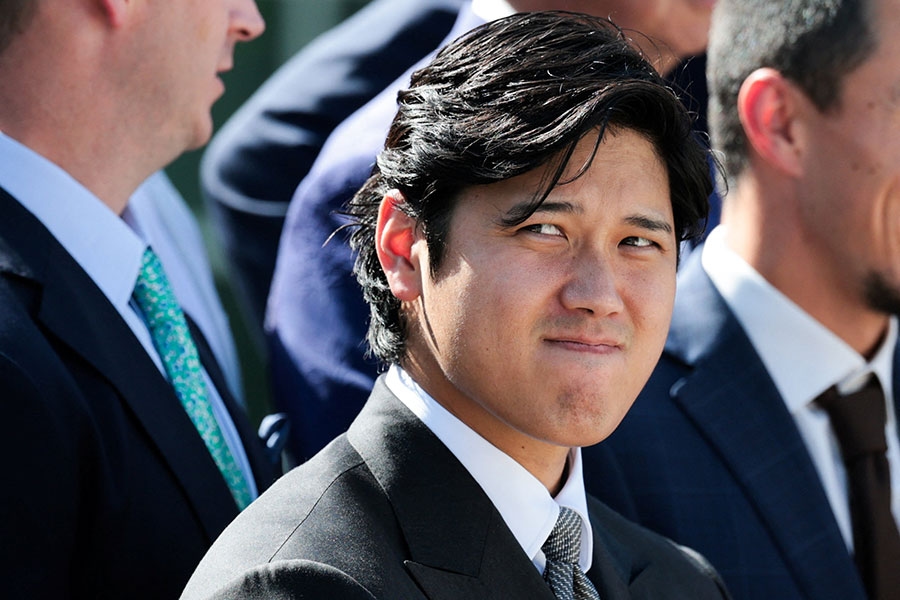 大谷翔平白宮會川普 手拿USA帽合影