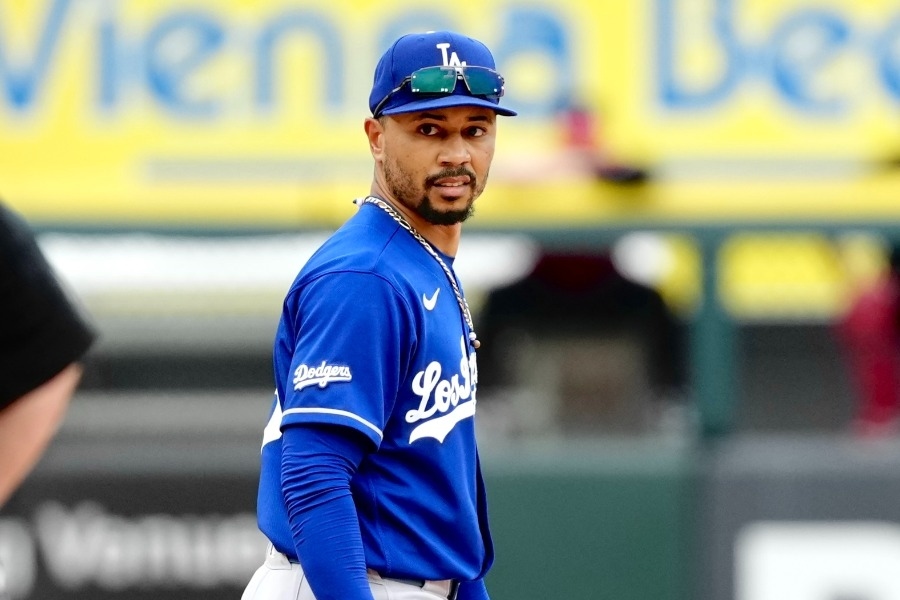 Mookie Betts失誤毀山本由伸完全比賽 美球迷灌爆留言區